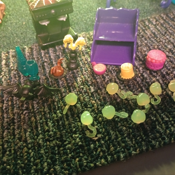 Monster High Cafe Cart+Disembodied Ken(Dolls not included)NOW WITH 2 KENS! - Picture 10 of 10